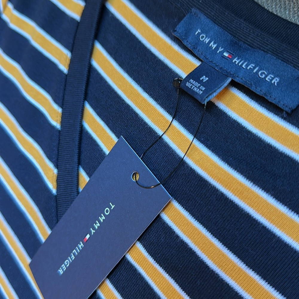 NWT Tommy Hilfiger Striped Top - Size Medium - Picture 2 of 4